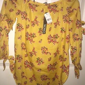 Brand new Juniors sz Small Shirt